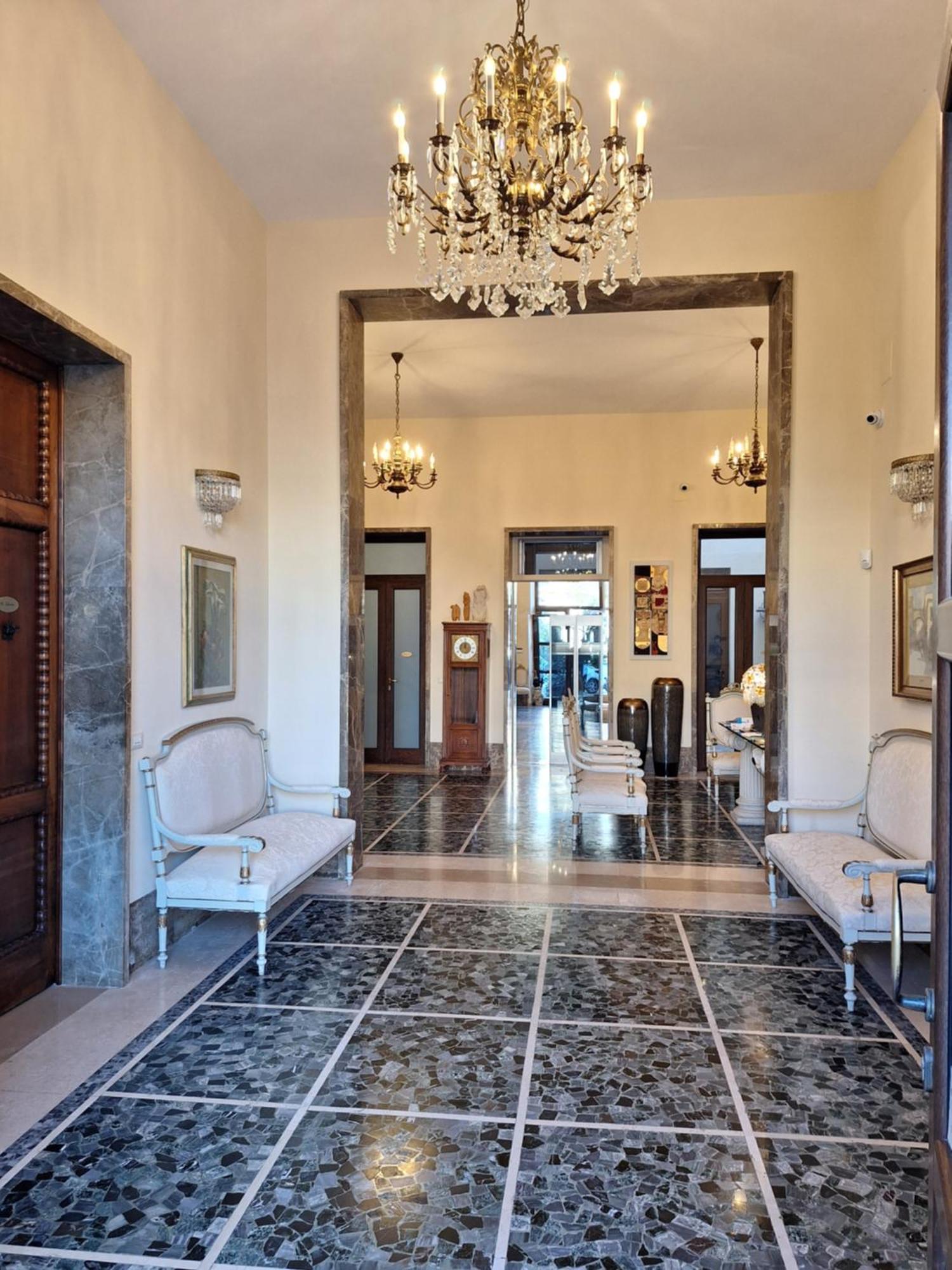 Dimora Charleston Lecce Parcheggio Privato In Loco Gratis Bed & Breakfast Luaran gambar